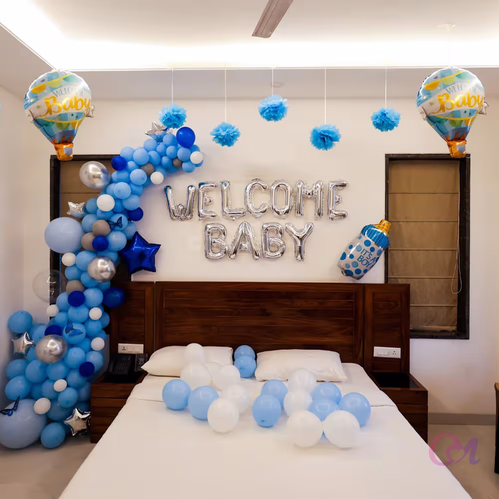 Blue-Themed Welcome Baby Room Decor